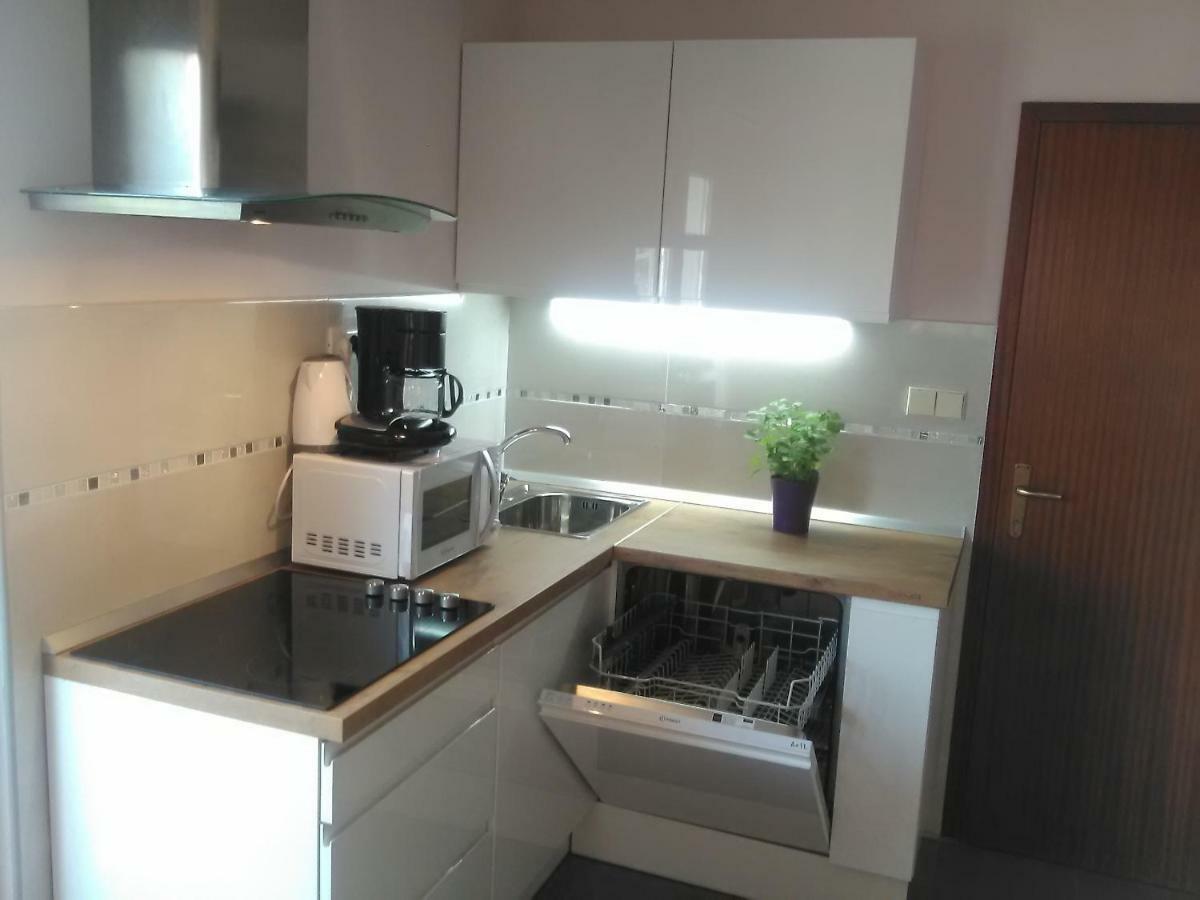 Apartment Yelena Rose West Zadar Buitenkant foto